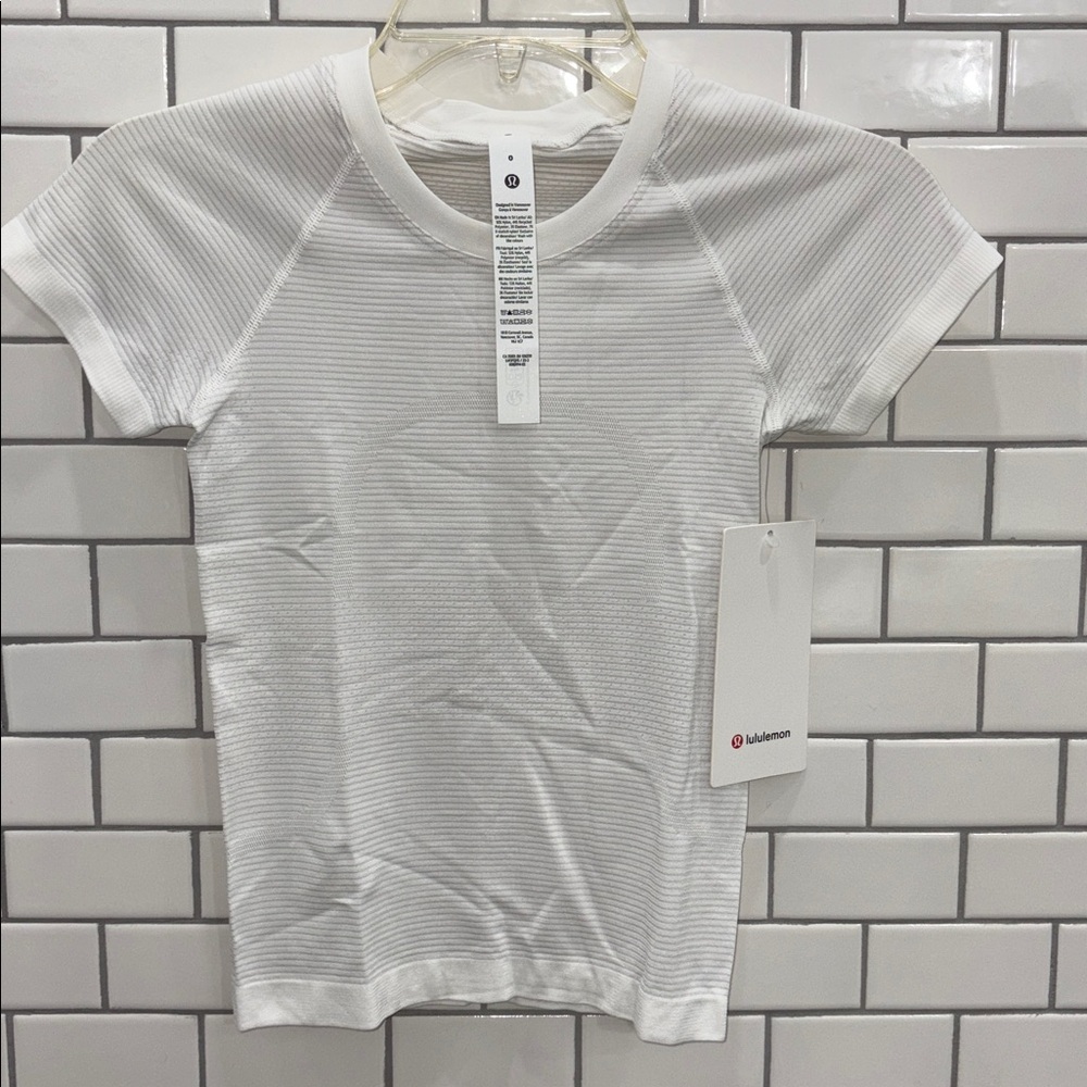 Lululemon tee